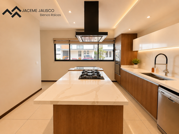 Casa en Venta Coto La Toscana - ZONA VALLE REAL