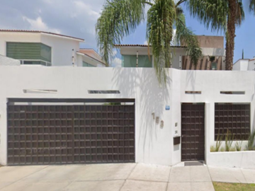 EXCELENTE OPORTUNIDAD CASA EN JURIQUILLA QUERÉTARO