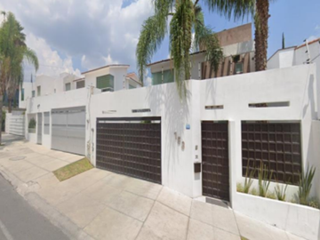 EXCELENTE OPORTUNIDAD CASA EN JURIQUILLA QUERÉTARO
