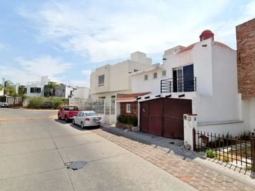 EXCELENTE OPORTUNIDAD CASA EN SANTIAGO DE QUERÉTARO