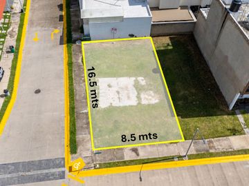 Terreno en esquina en haciendas residencial