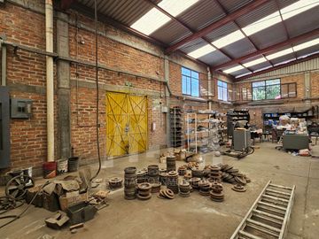BODEGA EN EL MANTE