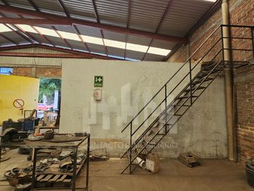 BODEGA EN EL MANTE