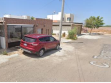 VENTA DE HERMOSA CASA EN  FRACCIONAMIENTO CON AREAS VERDES LA PAZ BCS
