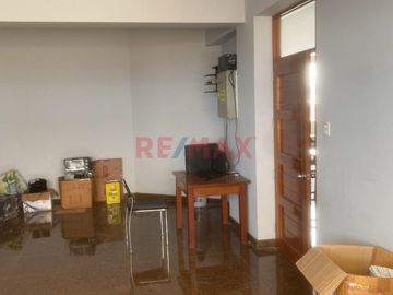 EDIFICIO COMERCIAL EN VENTA 1,133 M² – AV. ARGENTINA, CERCADO DE LIMA