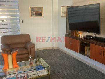 EDIFICIO COMERCIAL EN VENTA 1,133 M² – AV. ARGENTINA, CERCADO DE LIMA