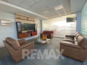 EDIFICIO COMERCIAL EN VENTA 1,133 M² – AV. ARGENTINA, CERCADO DE LIMA