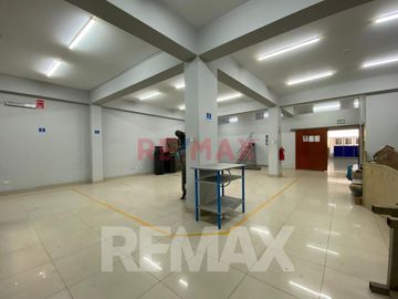 EDIFICIO COMERCIAL EN VENTA 1,133 M² – AV. ARGENTINA, CERCADO DE LIMA