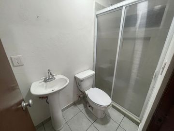 DEPARTAMENTO AMUEBLADO DE 1 REC, PLANTA BAJA, FRANCISCO VILLA. $6,000