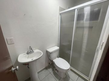 DEPARTAMENTO AMUEBLADO DE 1 REC, PLANTA BAJA, FRANCISCO VILLA. $6,000
