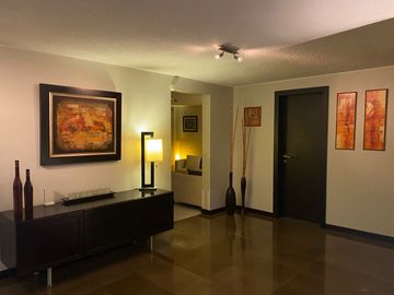 VENDO HERMOSA CASA EN URB PRIVADA CUMBAYA, PROX USFQ