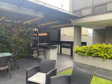 VENDO HERMOSA CASA EN URB PRIVADA CUMBAYA, PROX USFQ