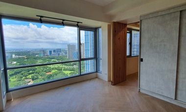🌆 Experience Opulent Living: 3BR Condo with 2 Parking Spaces at Infinity Tower, BGC! Secure Your Dream Home Today! 🛋️