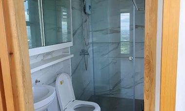 🌆 Experience Opulent Living: 3BR Condo with 2 Parking Spaces at Infinity Tower, BGC! Secure Your Dream Home Today! 🛋️