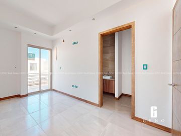 CASA EN VENTA CON MATERIALES DE LUJO