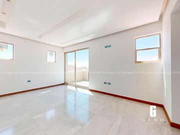 CASA EN VENTA CON MATERIALES DE LUJO