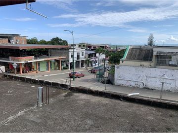 Casa en venta en Montecristi cerca a la iglesia