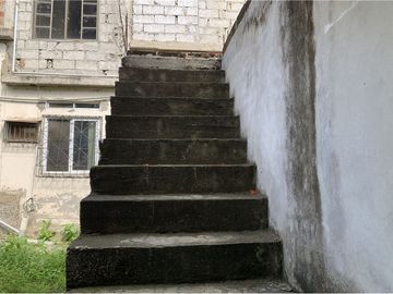 Casa en venta en Montecristi cerca a la iglesia