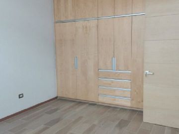 Hermosa y amplia residencia de AUTOR en VENTA