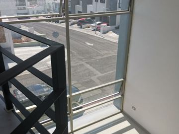 Hermosa y amplia residencia de AUTOR en VENTA