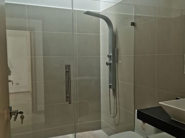 Hermosa y amplia residencia de AUTOR en VENTA