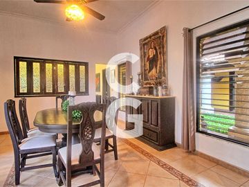 Casa en Venta en Cancun en Alamos I con Alberca y 3 Recamaras