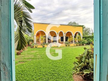 Casa en Venta en Cancun en Alamos I con Alberca y 3 Recamaras