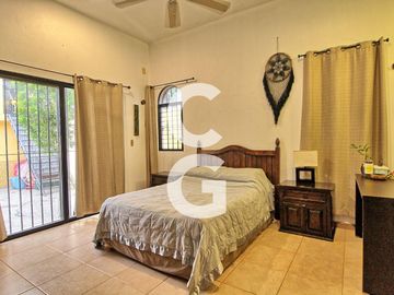 Casa en Venta en Cancun en Alamos I con Alberca y 3 Recamaras