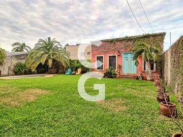 Casa en Venta en Cancun en Alamos I con Alberca y 3 Recamaras