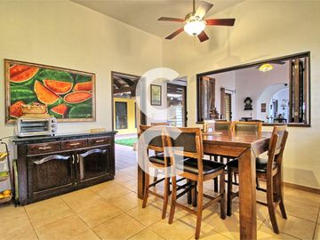 Casa en Venta en Cancun en Alamos I con Alberca y 3 Recamaras