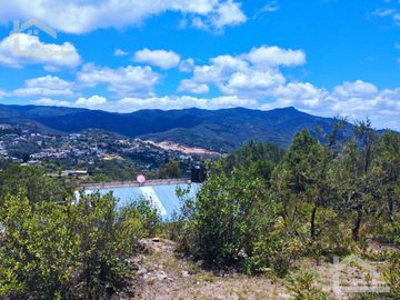 TERRENO CON MUY BONITA VISTA EN MINERAL DEL MONTE PUEBLO MÁGICO.