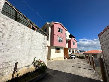 EDIFICIO DE 5 DEPARTAMENTOS EN AZOGUES