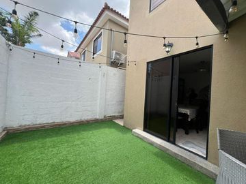 Casa en Venta en Ciudad Celeste - Via a Samborondon