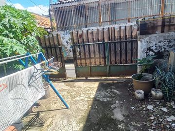 Rumah Tinggal Bongkar, 10 Meter Ke Cempaka Putih Raya
