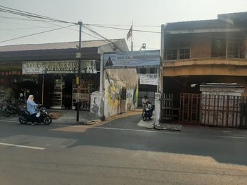 Rumah Tinggal Bongkar, 10 Meter Ke Cempaka Putih Raya