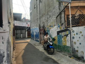 Rumah Tinggal Bongkar, 10 Meter Ke Cempaka Putih Raya