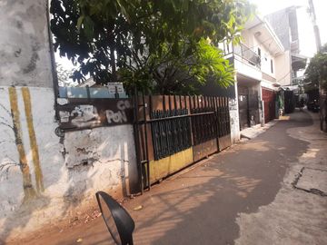 Rumah Tinggal Bongkar, 10 Meter Ke Cempaka Putih Raya