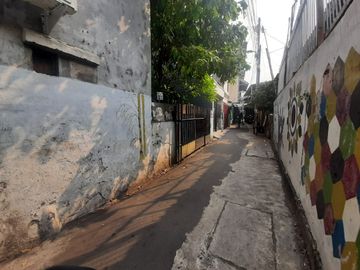 Rumah Tinggal Bongkar, 10 Meter Ke Cempaka Putih Raya