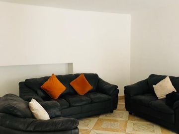 CASA AMOBLADA EN ALQUILER BIEN UBICADA EN CAJAMARCA