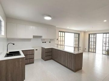 For Sale 5 BR Modern House & Lot in Filinvest East Homes Cainta