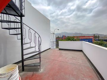 ¡Oportunidad! De Hermosa Casa En Venta ,Av. Alfa Los Olivos.