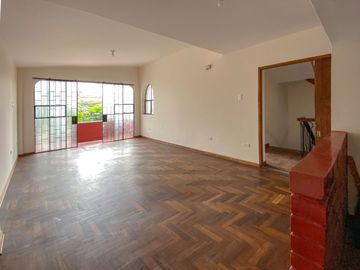 ¡Oportunidad! De Hermosa Casa En Venta ,Av. Alfa Los Olivos.