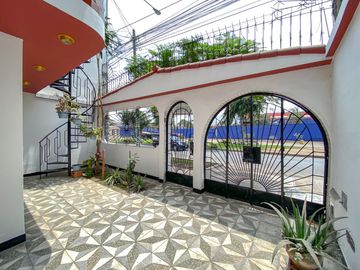 ¡Oportunidad! De Hermosa Casa En Venta ,Av. Alfa Los Olivos.