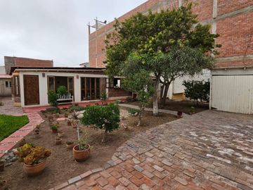 CASA COMO TERRENO EN VENTA EN PLAYA JAHUAY - LURIN