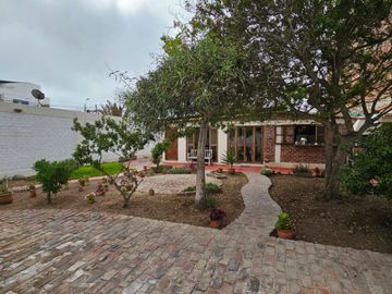 CASA COMO TERRENO EN VENTA EN PLAYA JAHUAY - LURIN