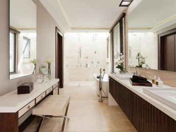 Casa de Lujo, Diseno Adriana Hoyos. Urb. Santa Ines 4 Dorm.