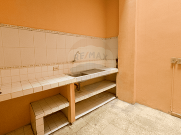 VENTA CASA RENTERA EN LIZARDO GARCIA Y SUCRE