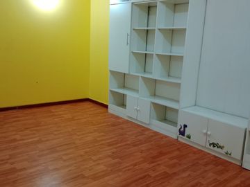 SE VENDE DEPARTAMENTO EN PRIMER PISO 135 M2 LINCE
