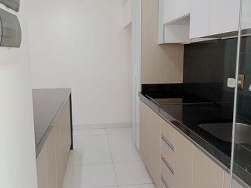 SE VENDE DEPARTAMENTO EN PRIMER PISO 135 M2 LINCE