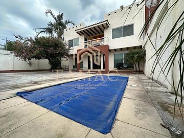 Venta de casa sola al norte de Cuernavaca en Ocotepec
